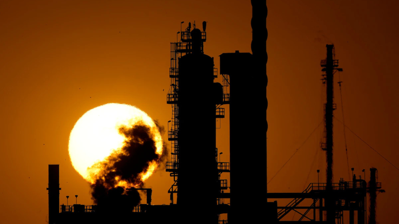 Congressional Republicans, Trump admin reversing tax on methane emissions